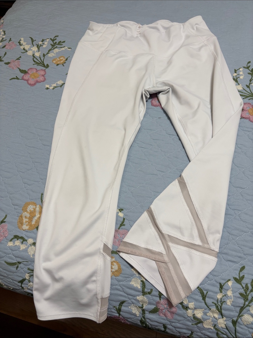 Layers white Leggings PreOwned Size Large
